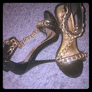 Stunning black gold chain heels
